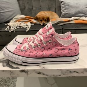 Converse x Hello Kitty Women’s All Star Sz 9.5